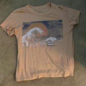 Cream-colored Small Pacsun Shirt with Wave Image